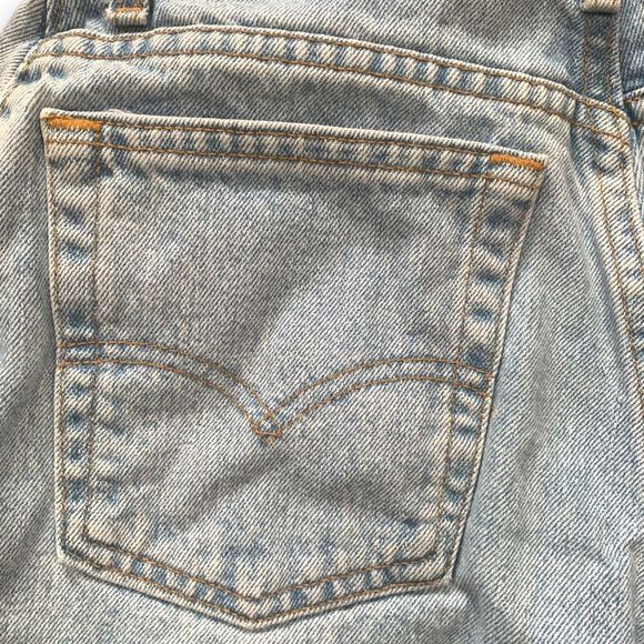 Vintage Levi’s 512 Jeans Light Wash Slim Fit Tapered Leg High Rise Mom Jeans - Picture 7 of 11